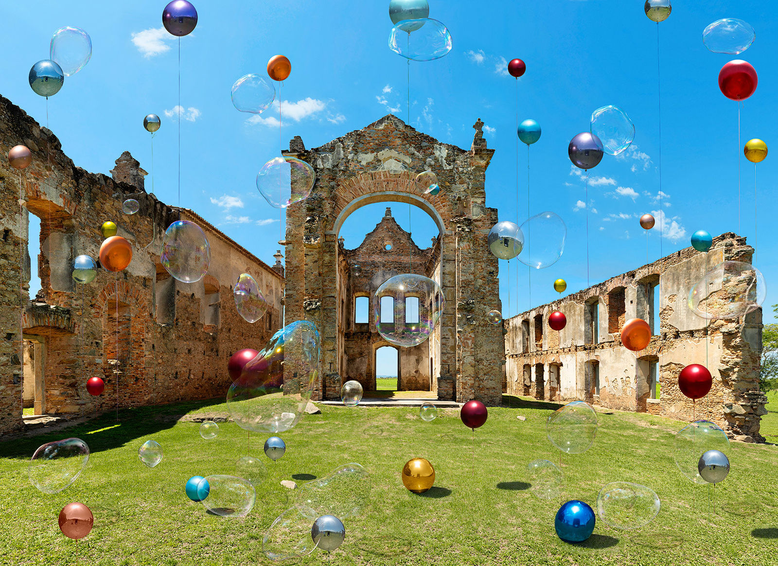 Surreal photography, Brazilian photographer, Flavia Junqquiera