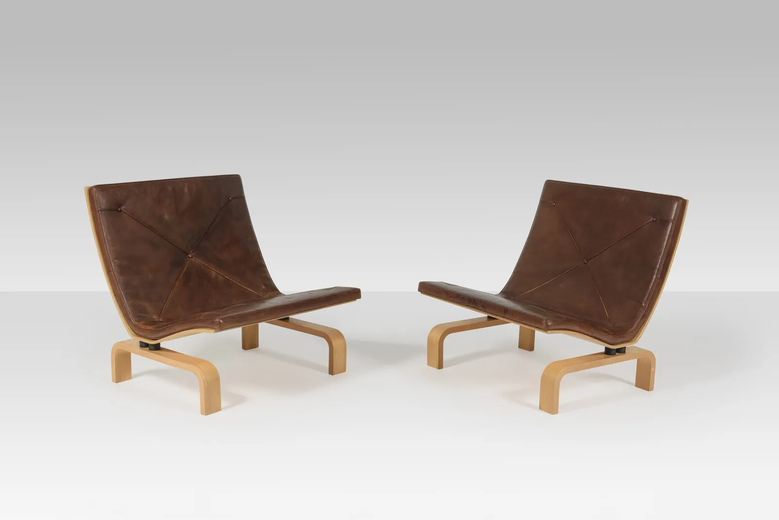 Poul Kjaerholm, A pair of lounge chairs, 1971