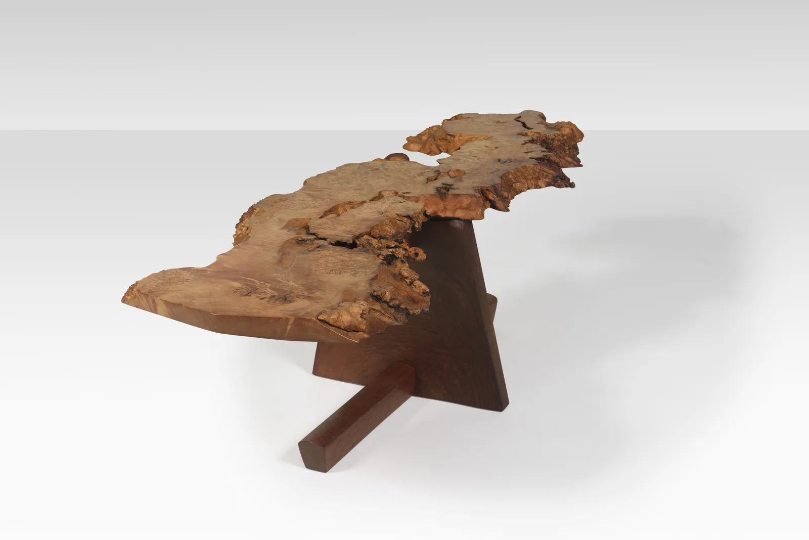 George Nakashima, A Minguren I coffee table