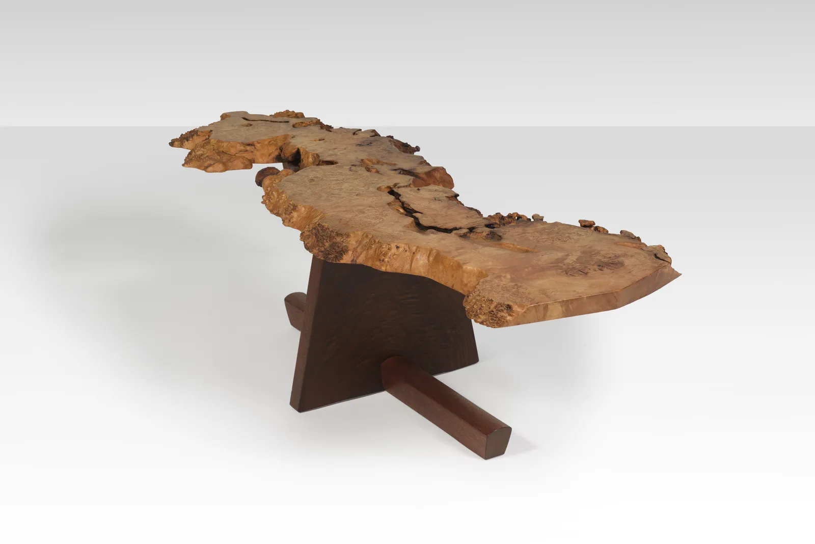 George Nakashima, A Minguren I coffee table