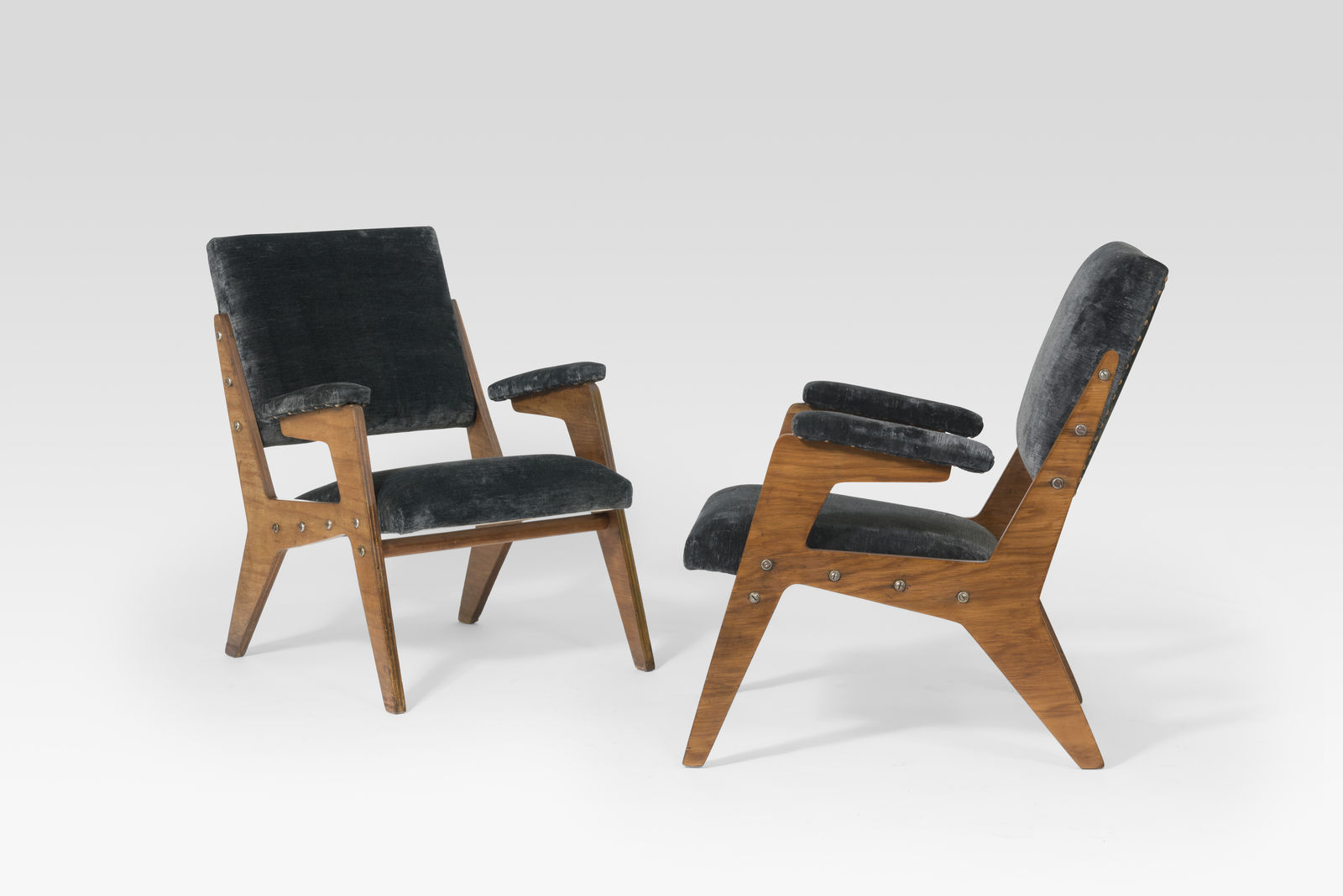 Jose Zanine Caldas, Pair of armchairs, 1949