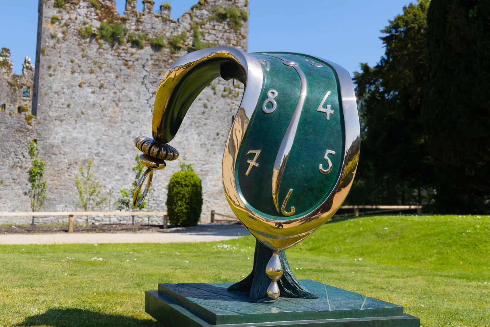 Salvador Dali, Dance of Time II , 1984