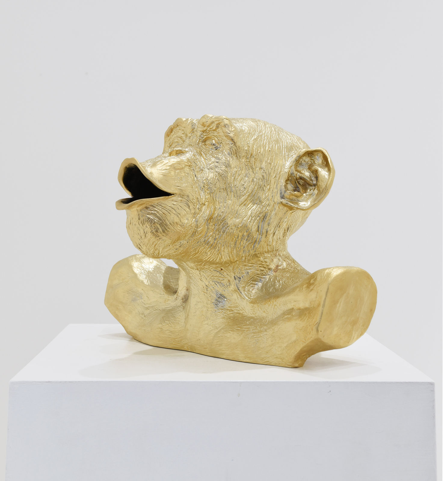 Lisa Roet, Gold Chimp Bust, 2019