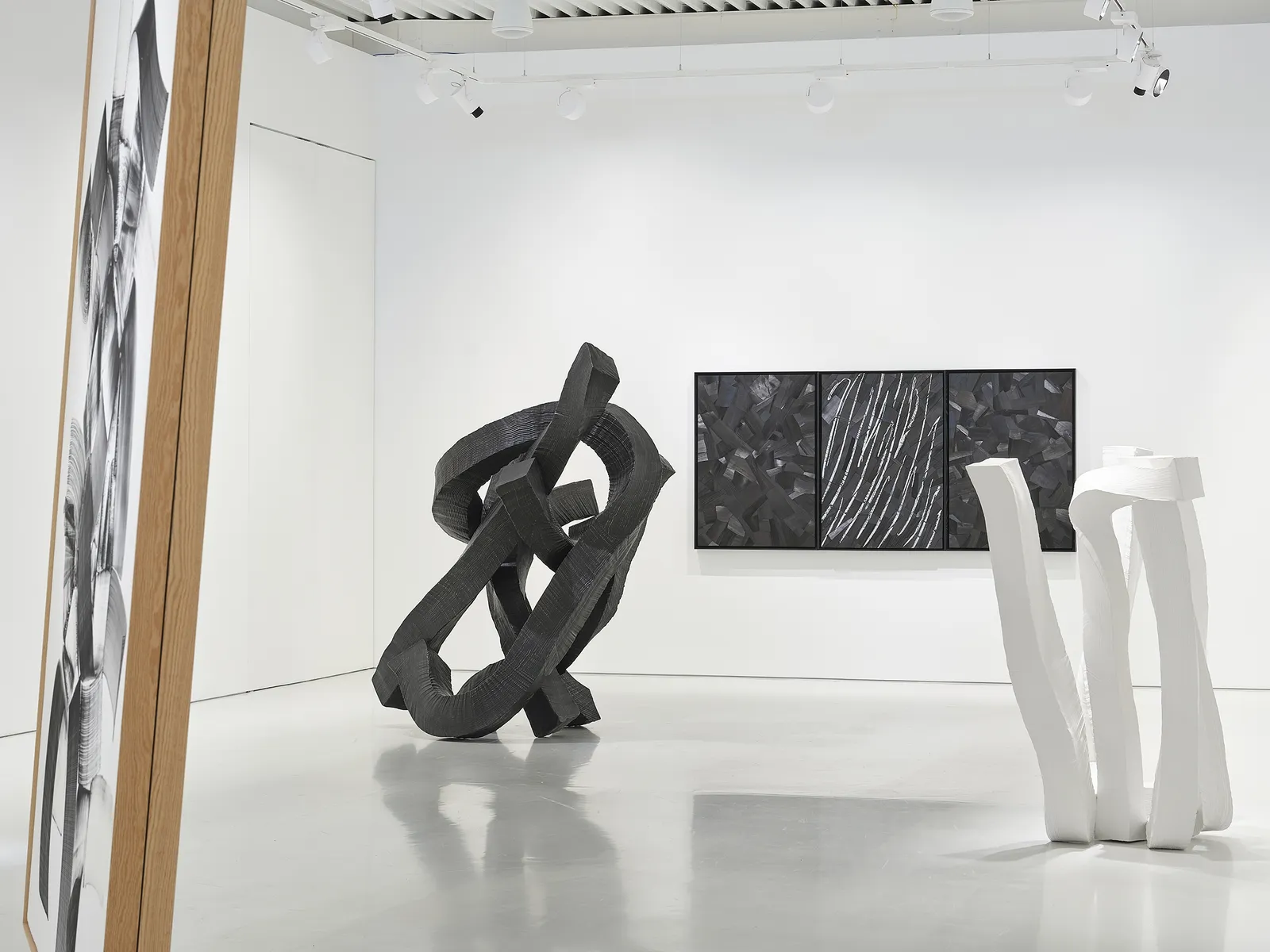 Lee Bae, Brushstroke, 2024