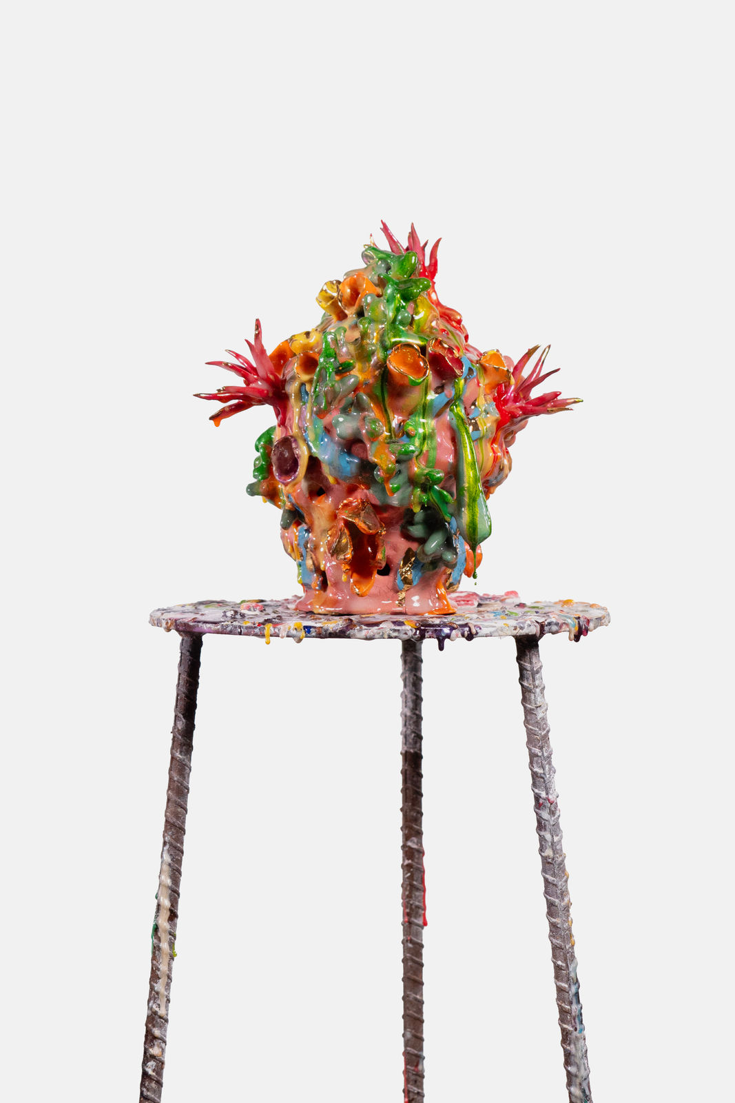 Virginia Leonard, Urn for unwanted limbs and other things, 2023