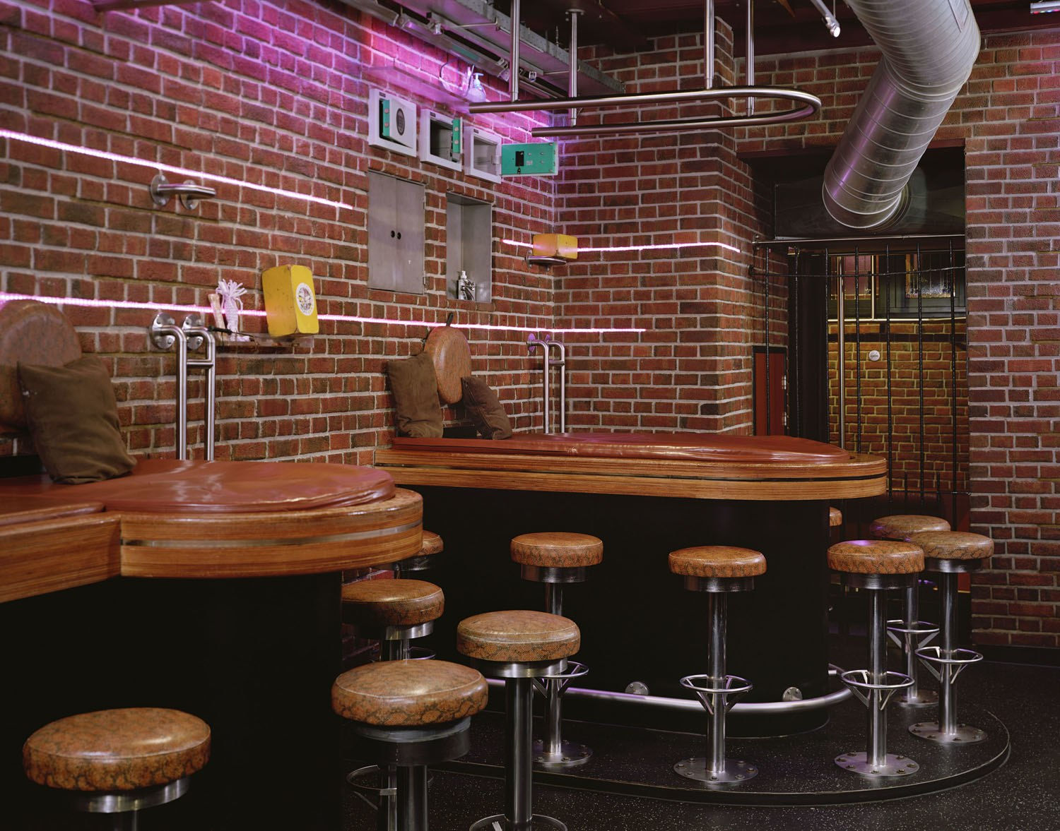 Dana Lixenberg, Banana Bar, Oudezijds Achterburgwal, 2024, 2025