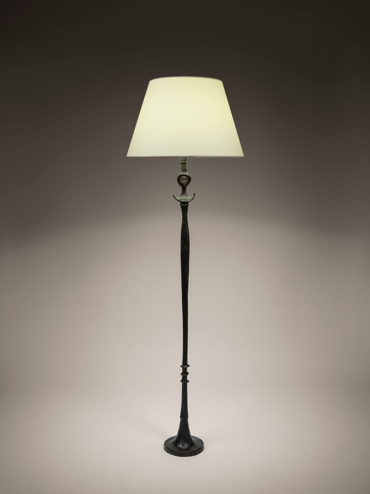 ALBERTO GIACOMETTI, Lampadaire Modèle "Figure", circa 1933-1934