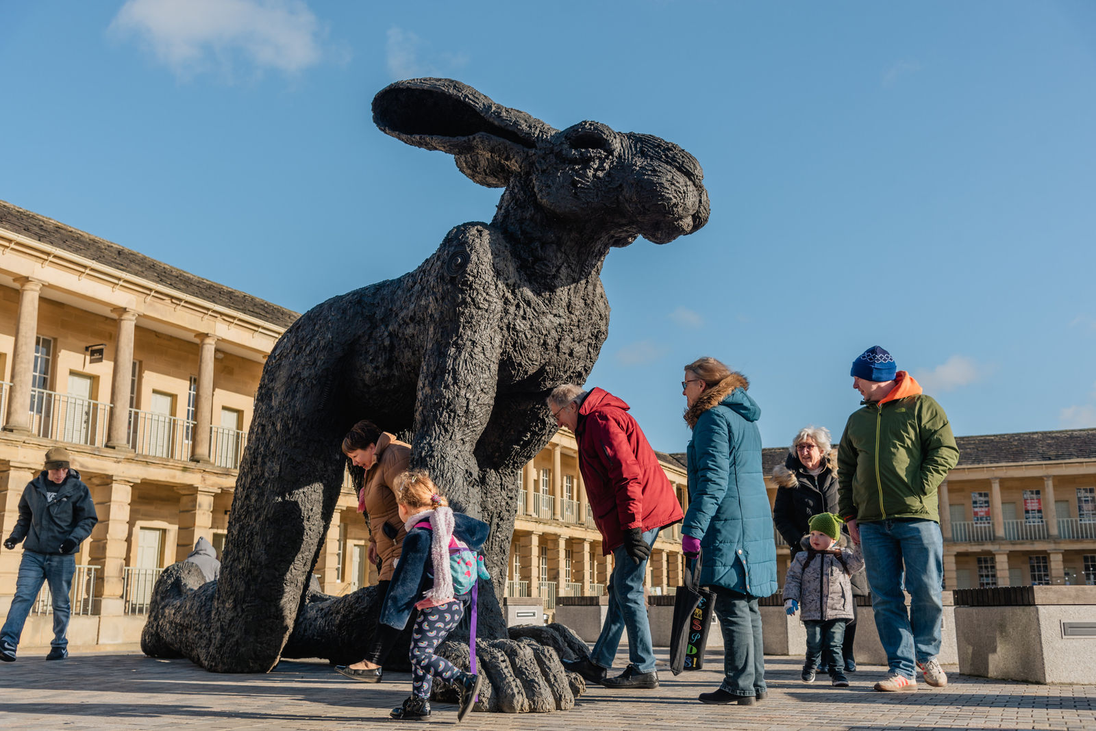 Sophie Ryder, Crawling, 1999