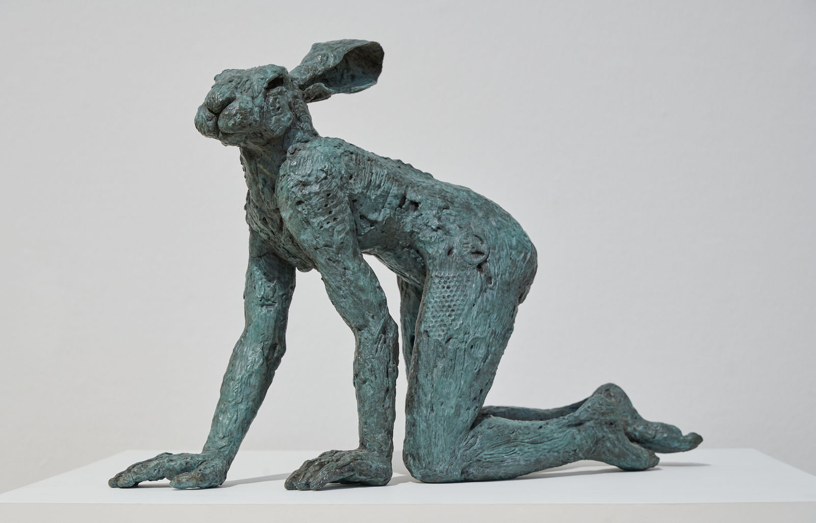 Sophie Ryder, Crawling, 2018