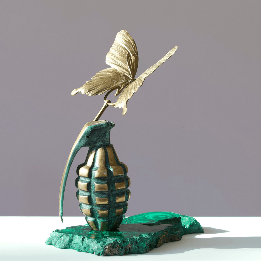 Bran, Bronze Grenade, 2025