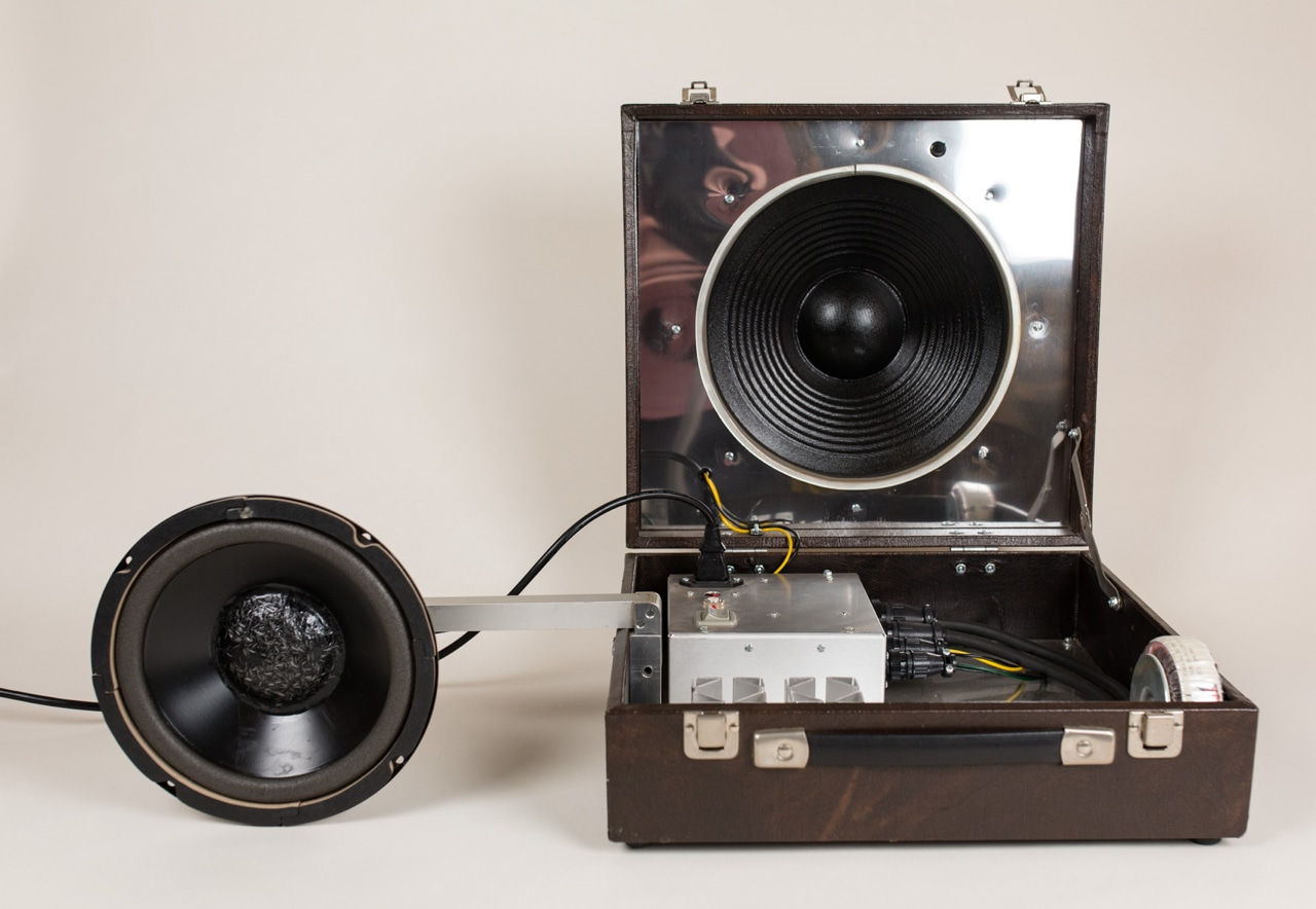 Alan Rath, Transportable Device, 1994