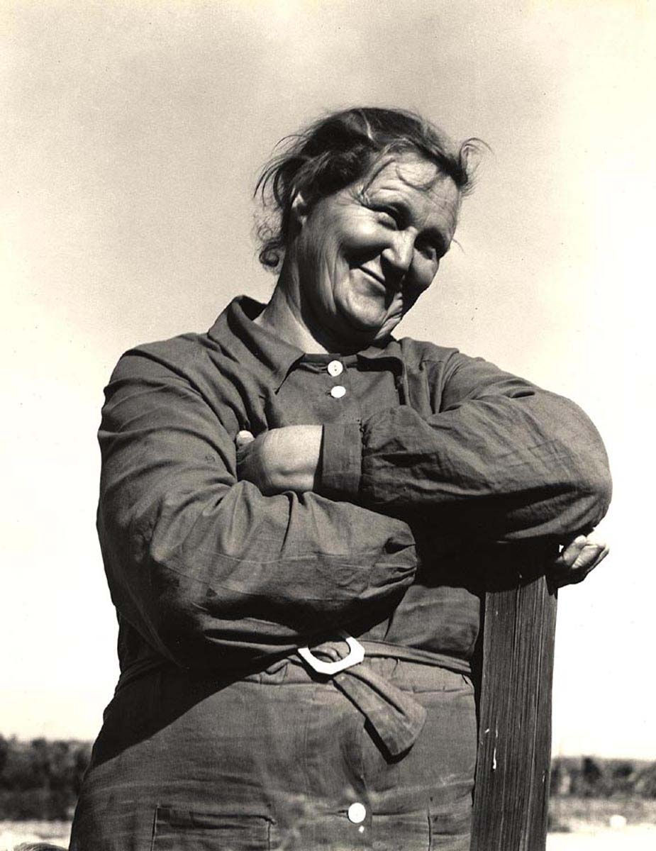 Dorothea Lange, Woman in Migratory Labor Camp, CA, 1938