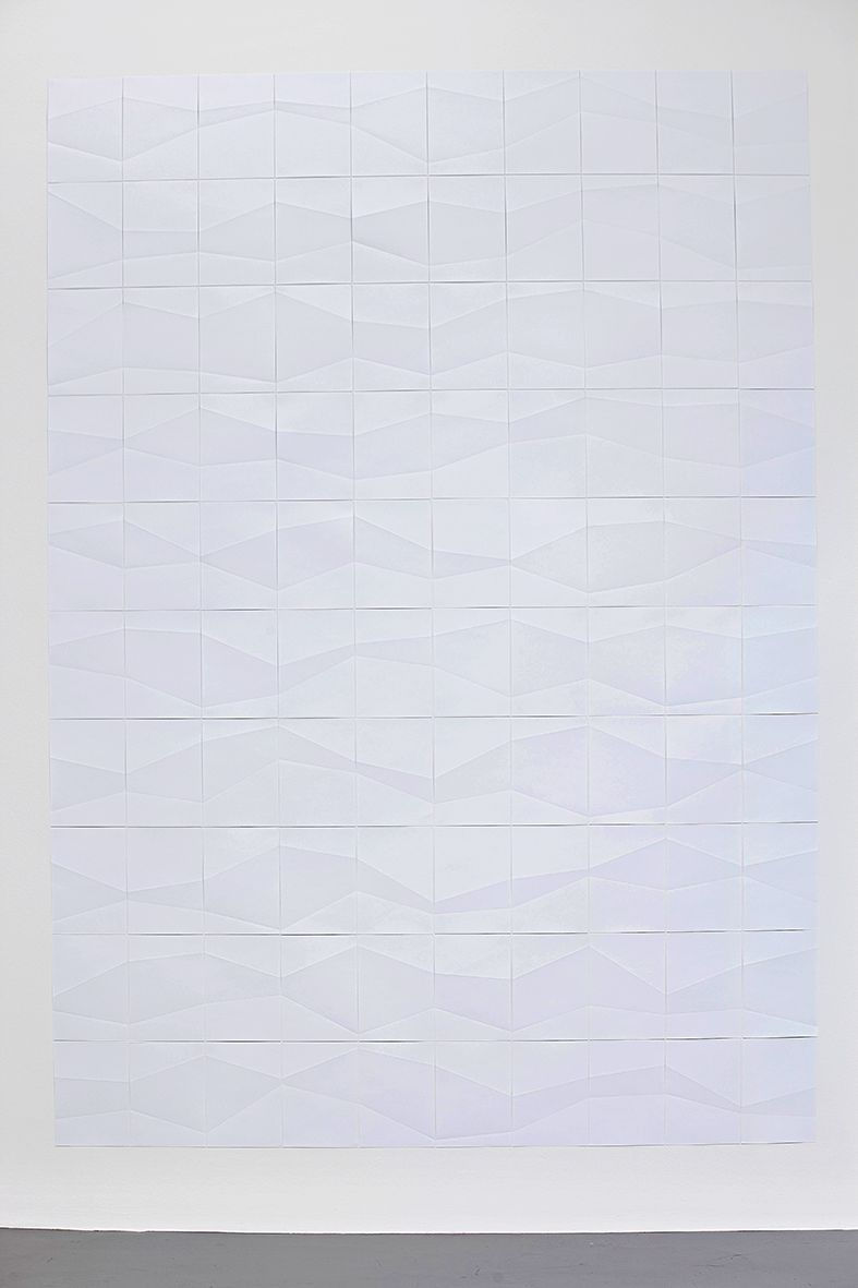 IGNACIO URIARTE, Fluctuating Folds, 2011