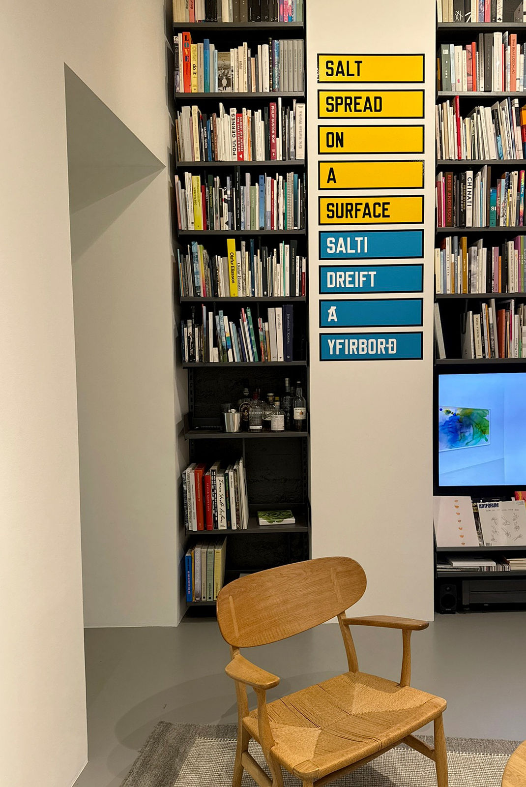 LAWRENCE WEINER, SALT SPREAD ON A SURFACE, 2020