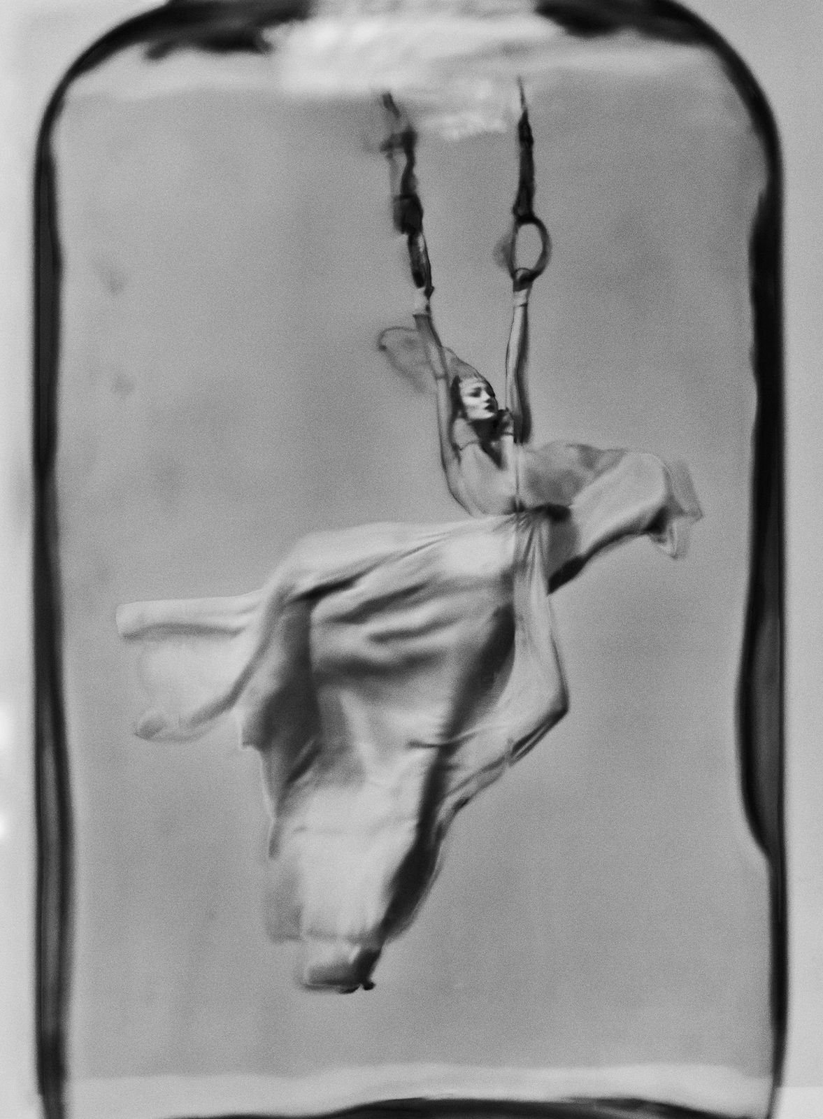 Kristian Schuller, WOMAN ON RINGS IV, 2022