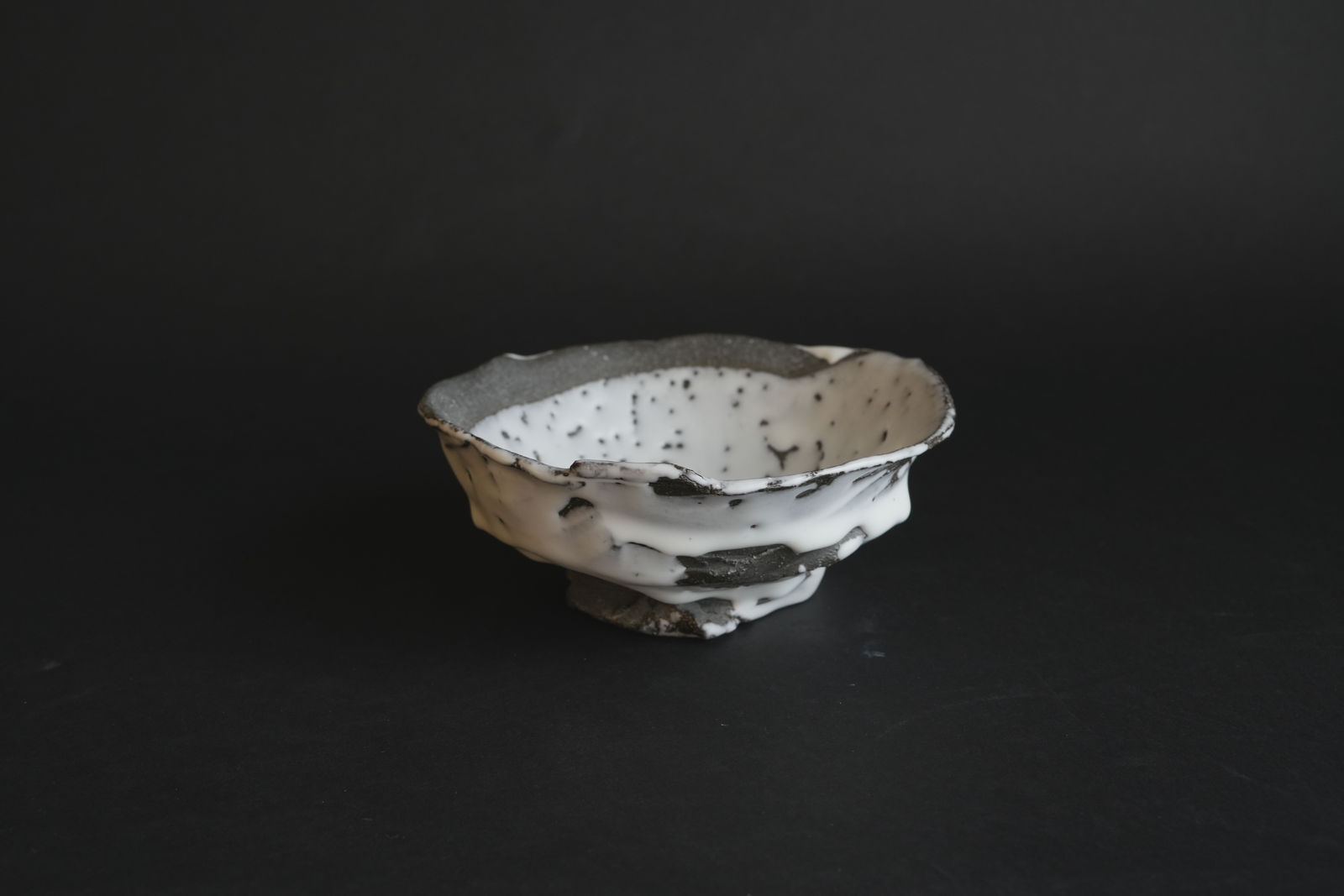 Hiromi Itabashi, Nachi Black Clay White Glaze Tea Bowl 那智黒土白釉茶碗, 2023