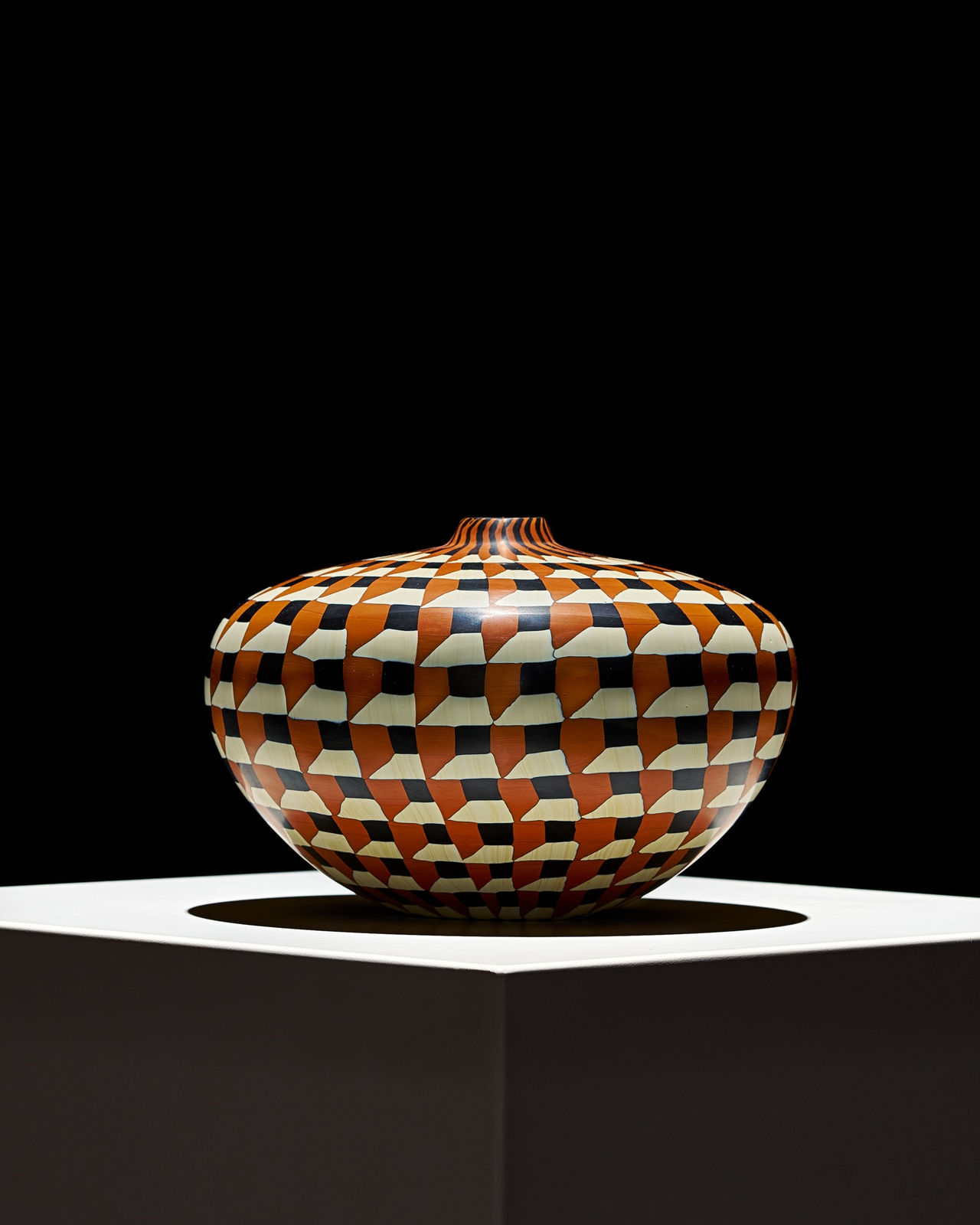Massimo Micheluzzi, Mosaico (VASO 925), 2022
