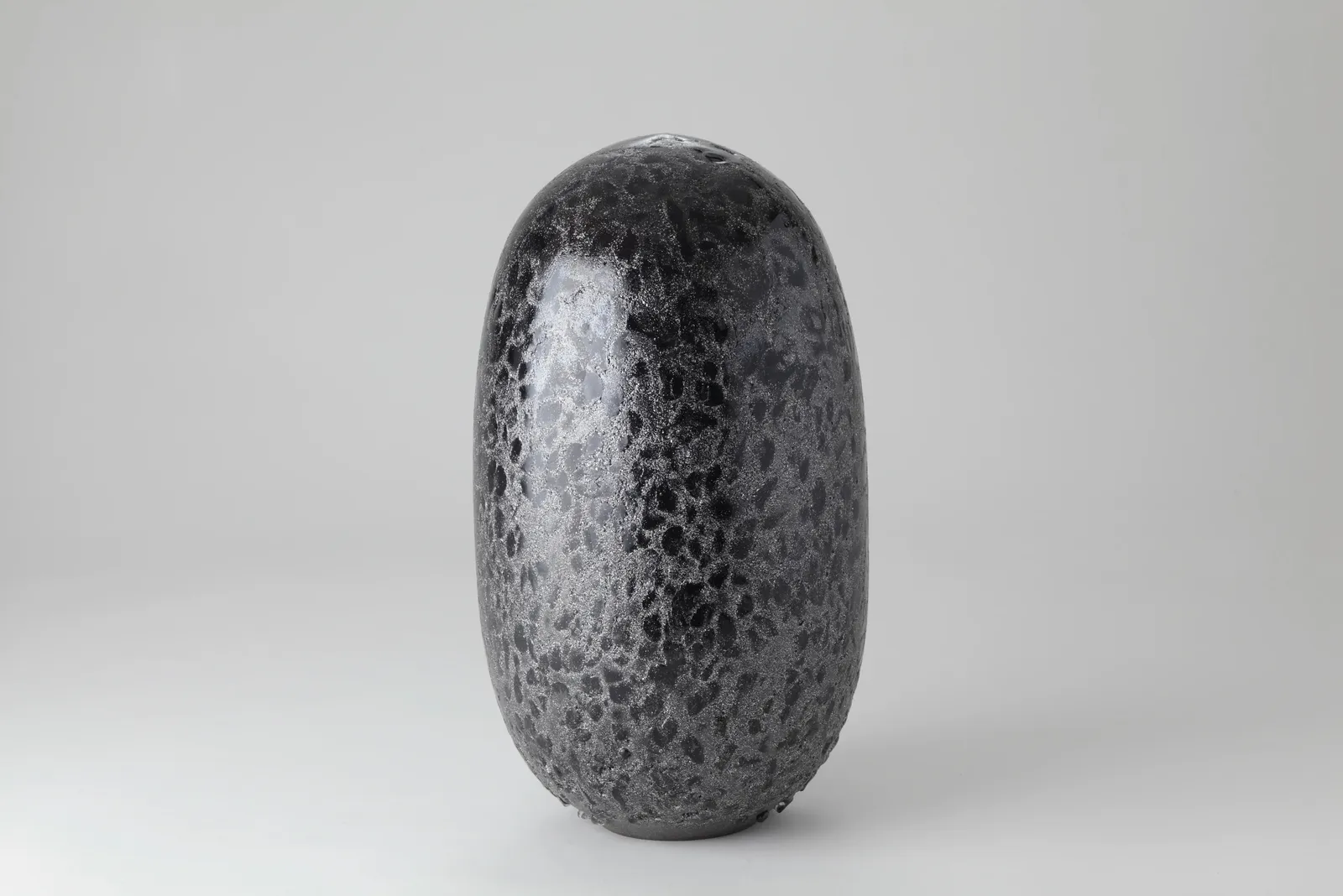 Black Grain | Laura de Santillana | Murano Glass | Ippodo Gallery