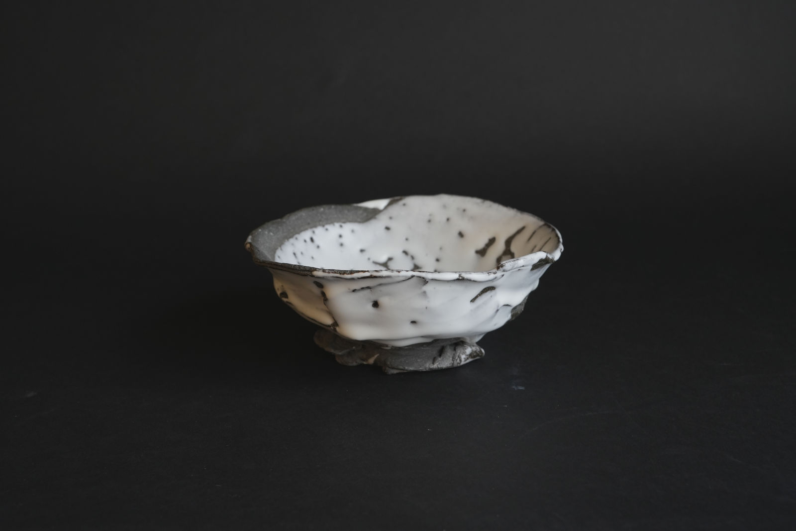 Hiromi Itabashi, Nachi Black Clay White Glaze Tea Bowl 那智黒土白釉茶碗, 2023