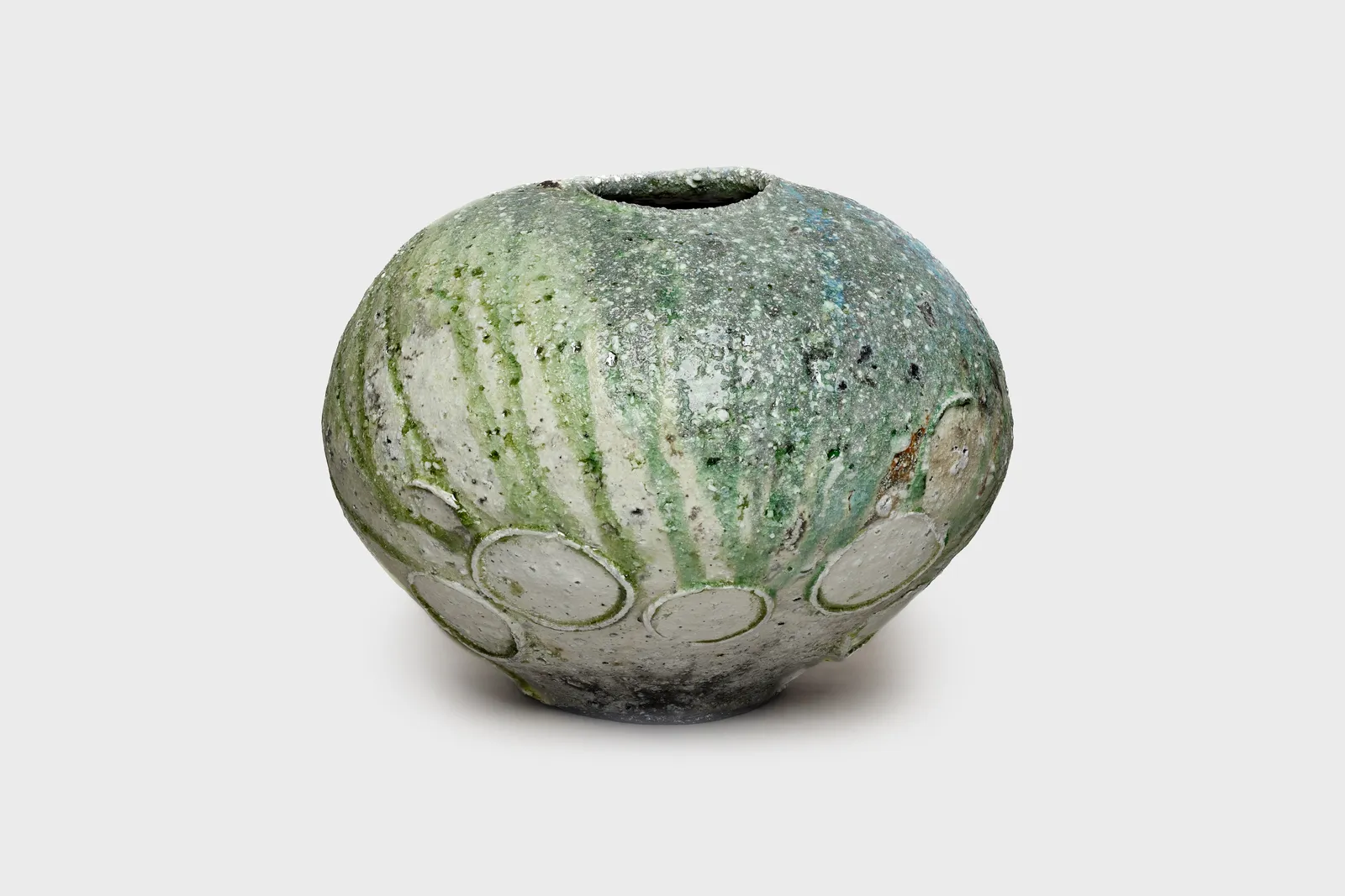Yui Tsujimura, Natural Ash Glazed Short Necked Jar 自然釉短頸壺, 2025