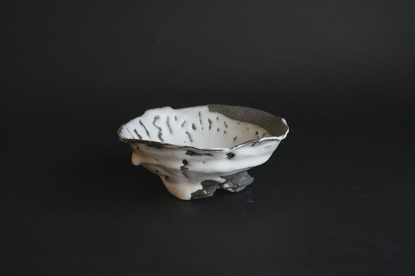 Hiromi Itabashi, Nachi Black Clay White Glaze Tea Bowl 那智黒土白釉茶碗, 2023