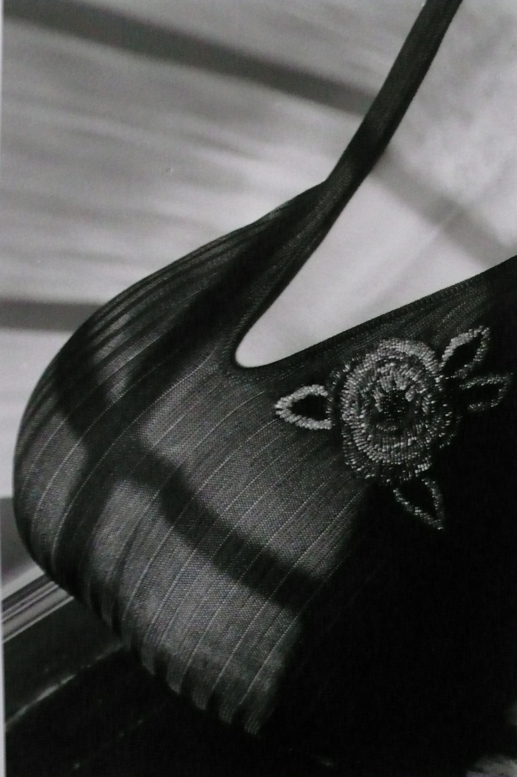 Jeanloup Sieff, Robe en mailles, 1985