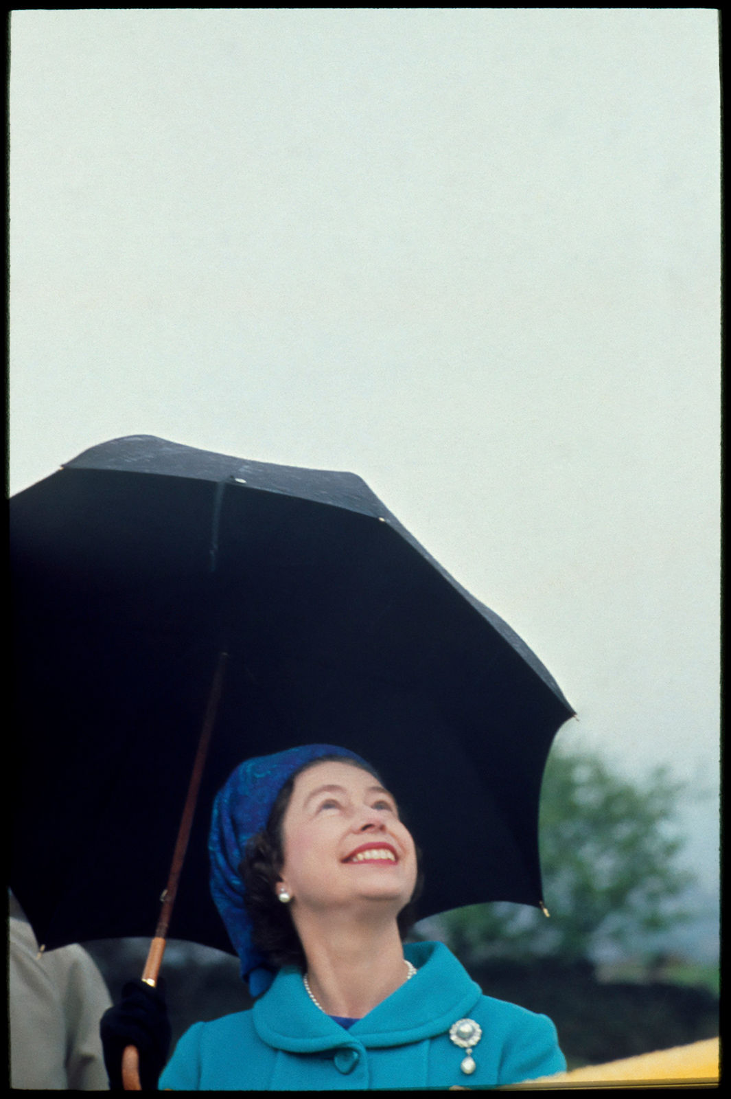 Eve Arnold, Her Majesty Queen Elizabeth II in Manchester, England, 1968