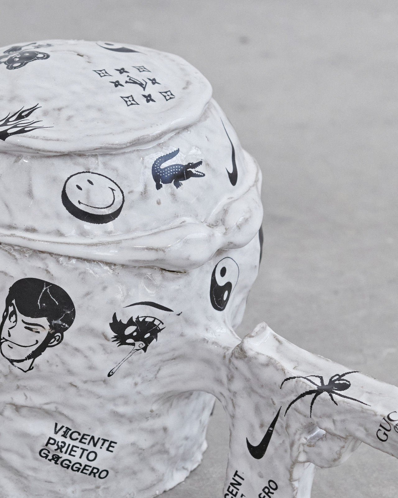 Vicente Prieto Gaggero, Lentes y Arma, 2021