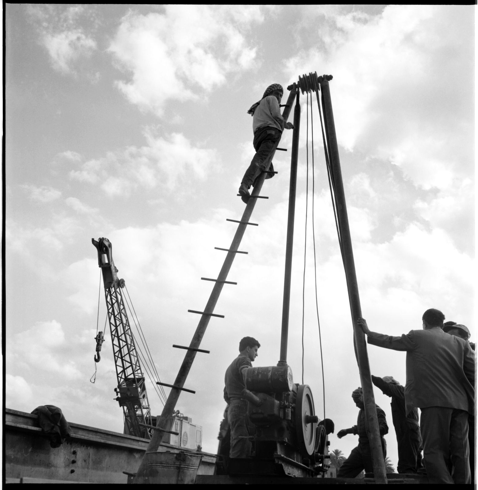 Latif Al Ani, Construction of oil well, 1960, 2019