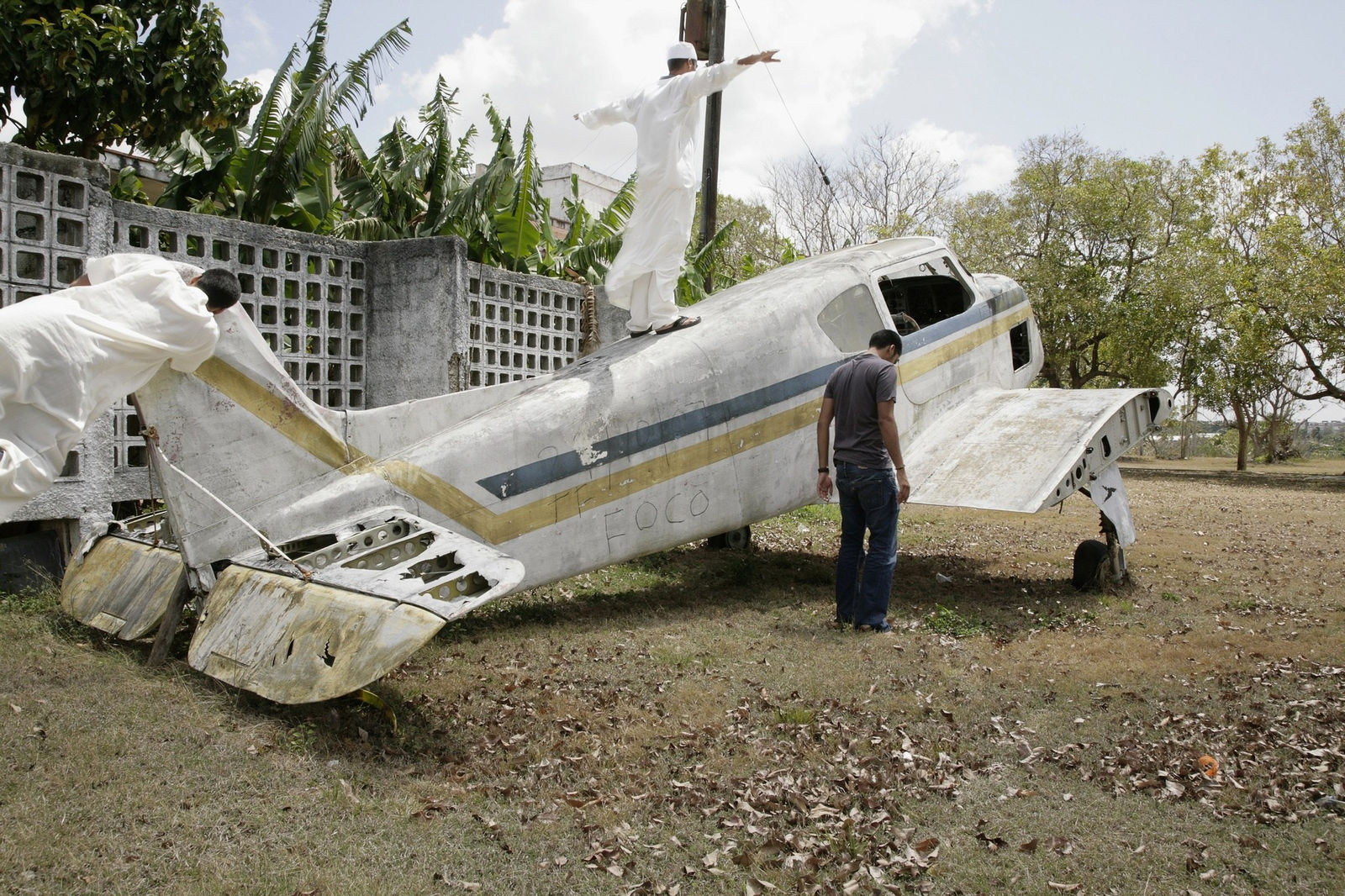 Hasan and Husain Essop, Aeroplane, 2009