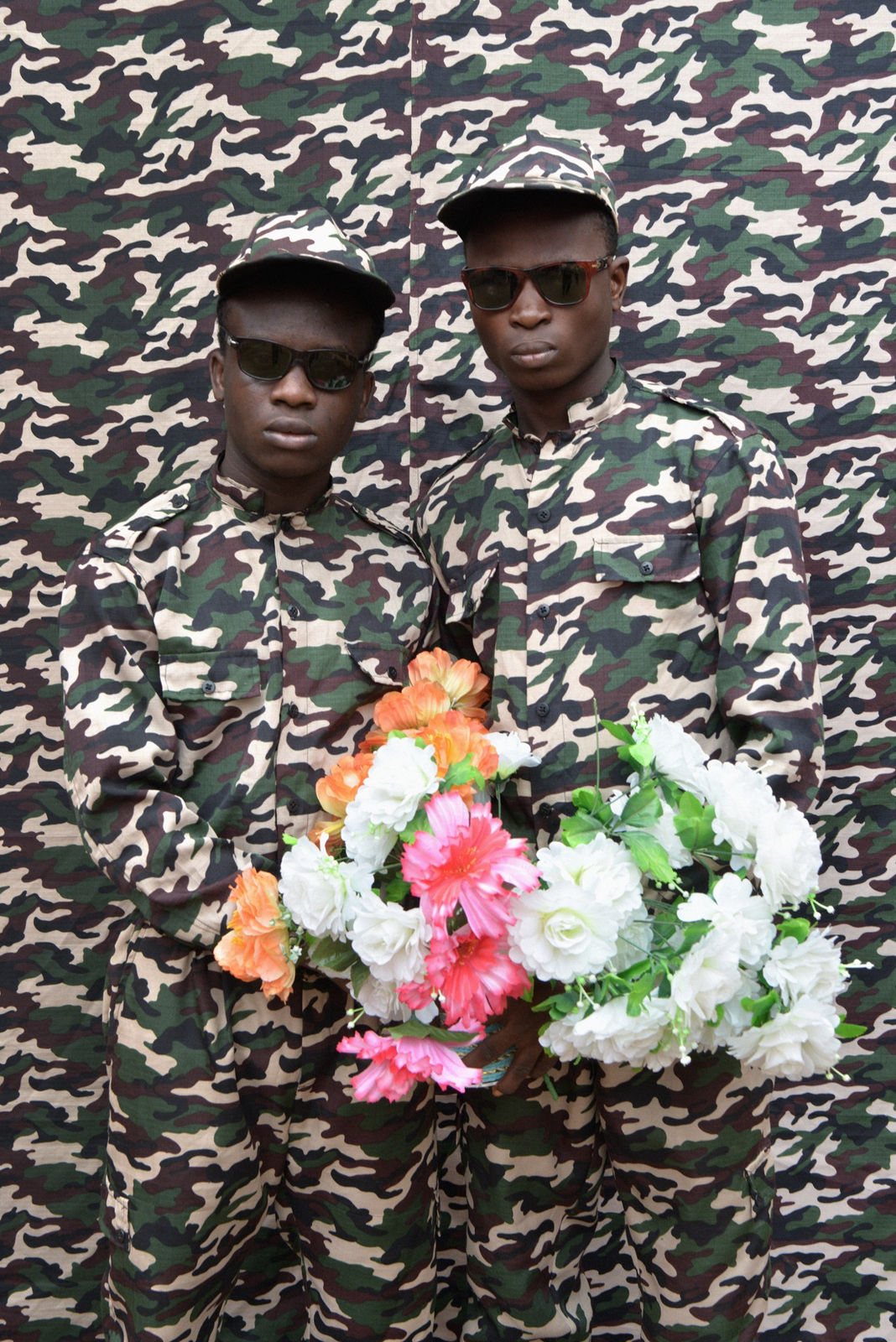 Leonce Raphael Agbodjelou, Untitled (Citizens of Porto-Novo), 2018