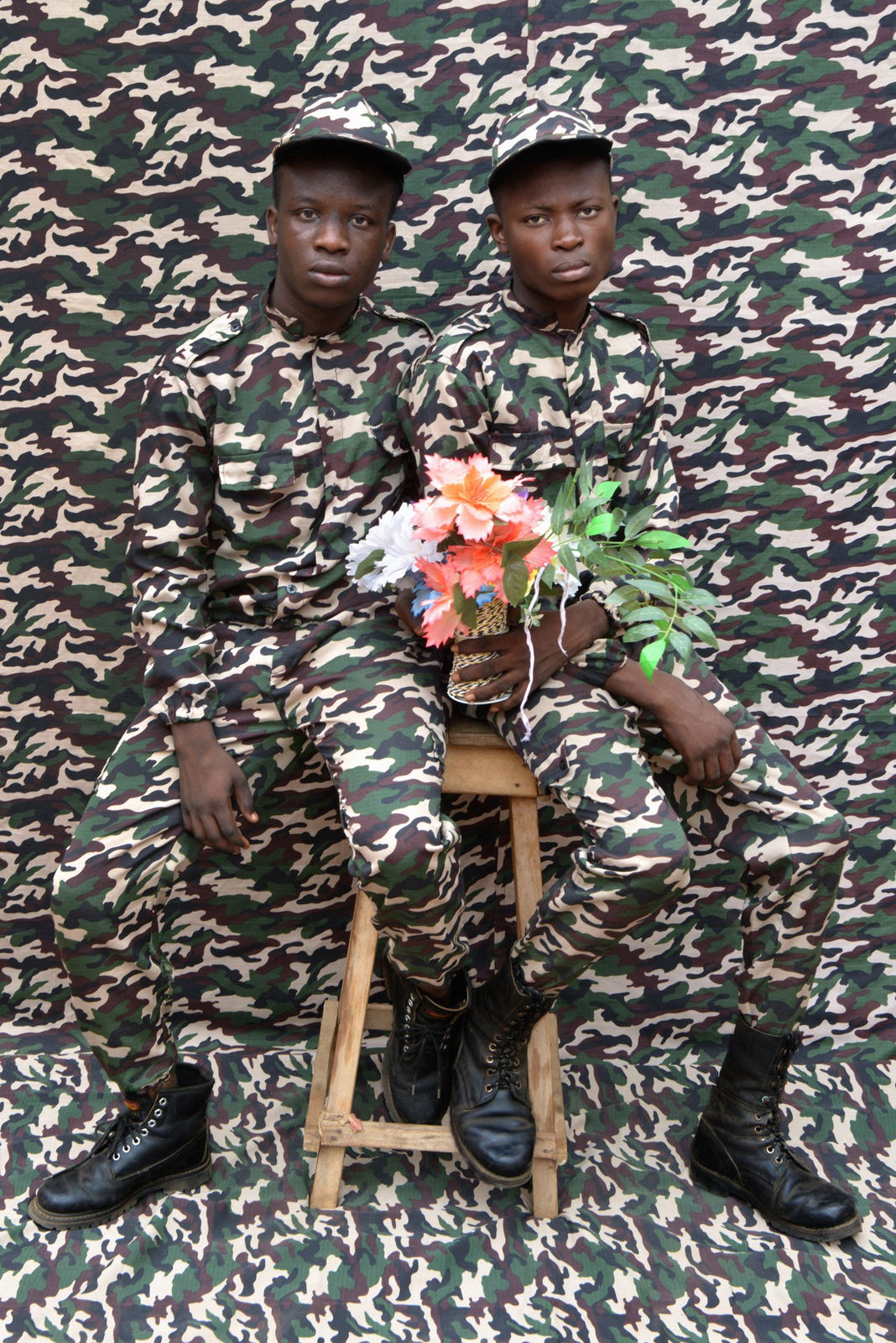 Leonce Raphael Agbodjelou, Untitled (Citizens of Porto-Novo), 2018