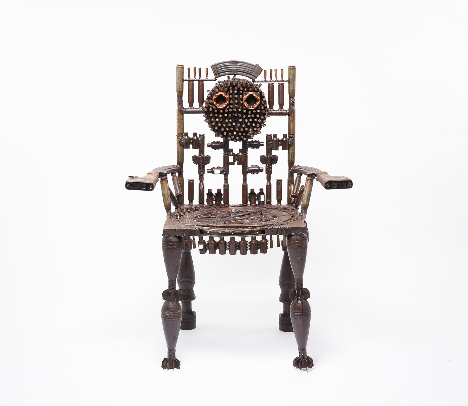 Goncalo Mabunda, The throne of the owner of the stars, 2017