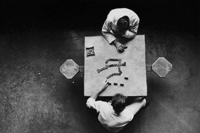 Danny Lyon, The walls, Huntsville, Texas, 1967