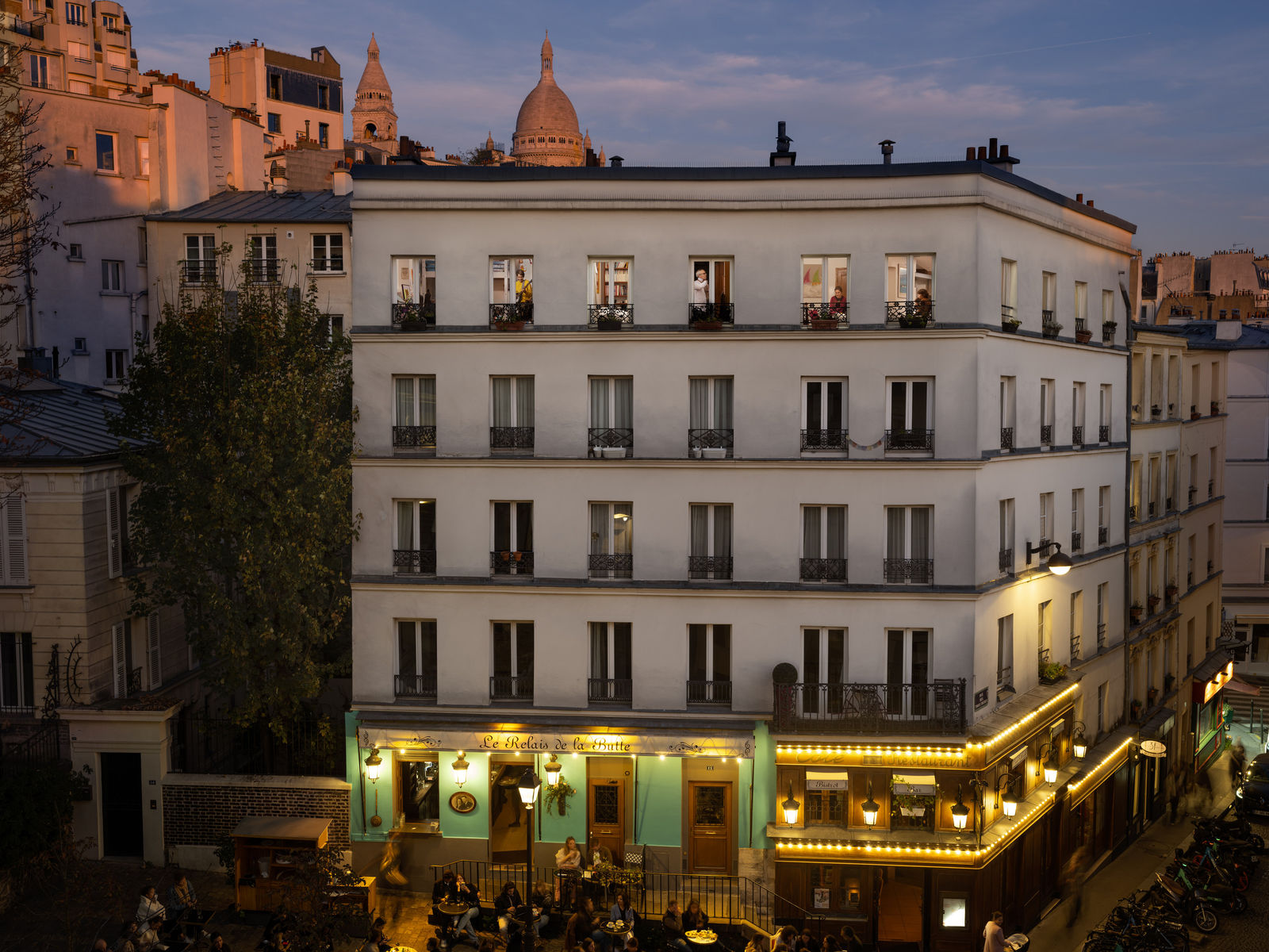 Gail Albert Halaban, Le Relais de La Butte, 2022