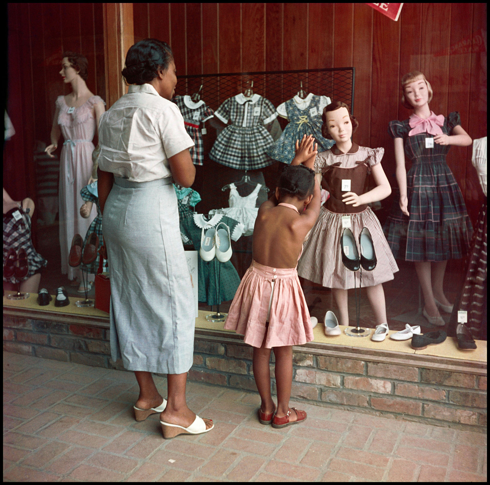 Gordon Parks, Untitled, Mobile, Alabama (37.081), 1956