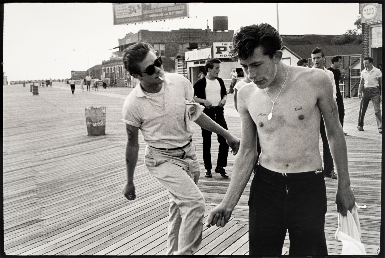 Bruce Davidson, Brooklyn Gang (boys jiving on boardwalk), 1959