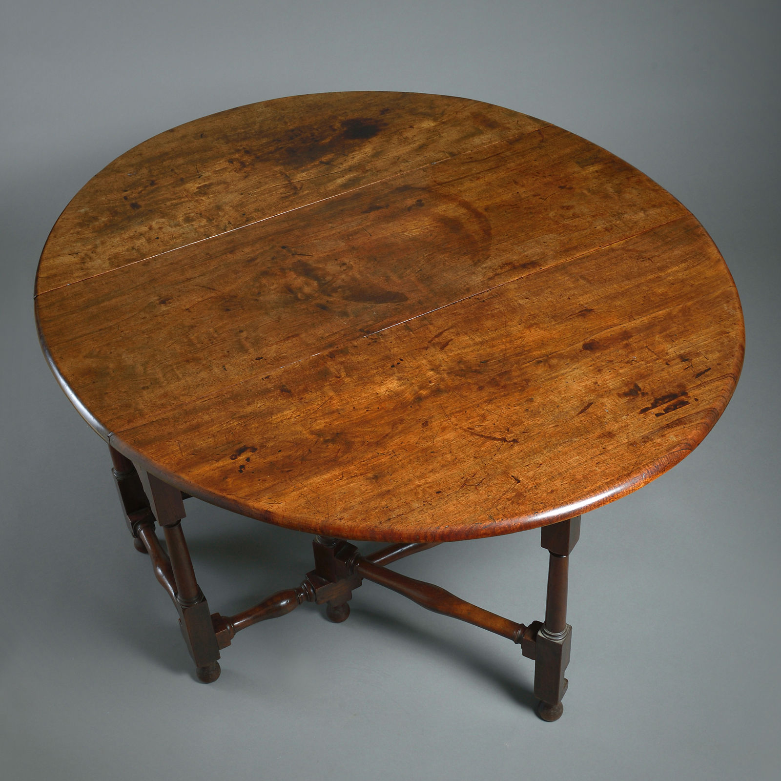 GEORGE I MAHOGANY GATELEG TABLE