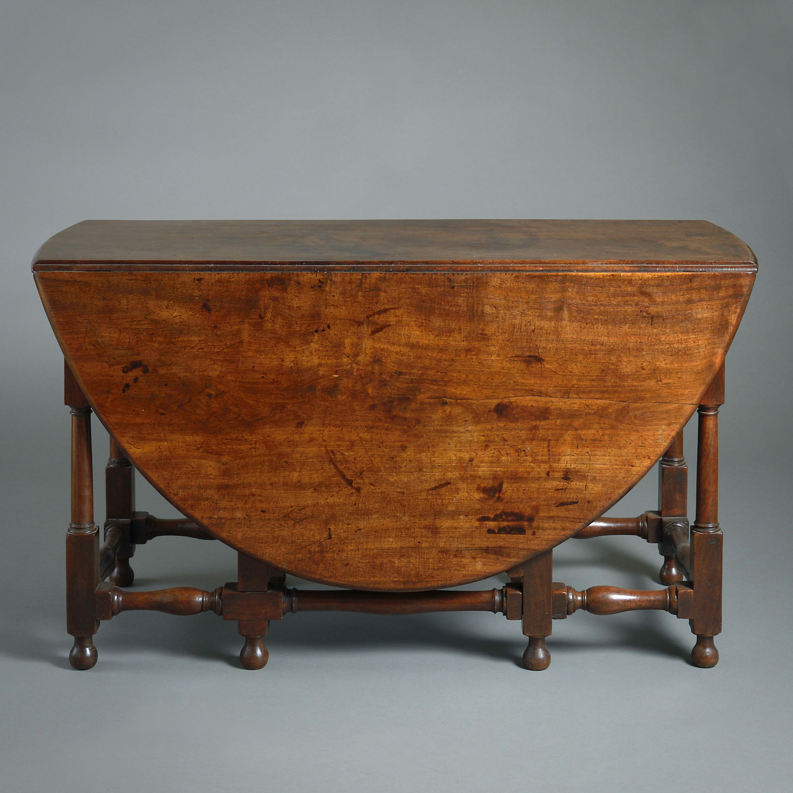 GEORGE I MAHOGANY GATELEG TABLE
