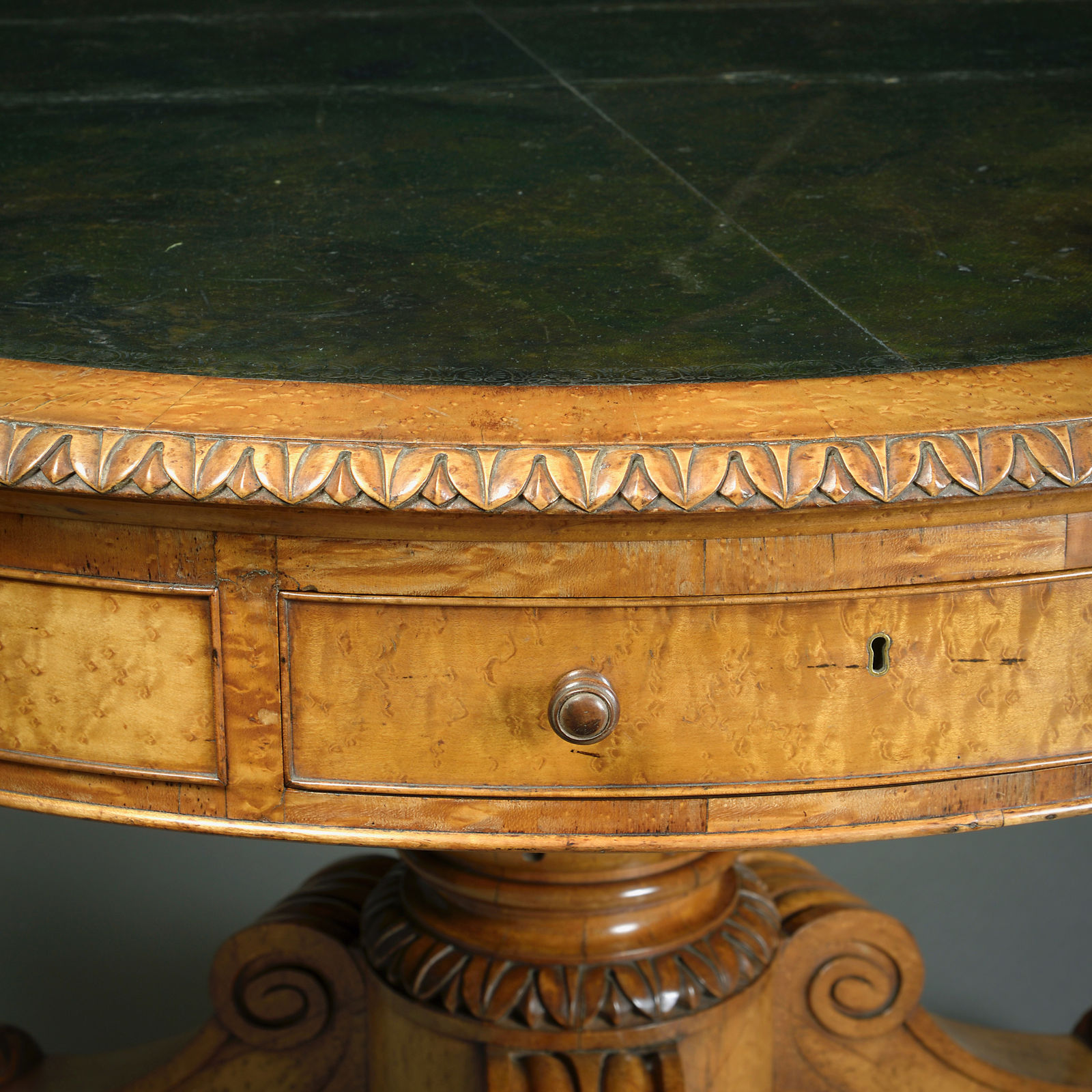 GEORGE IV BURR-MAPLE CENTRE TABLE