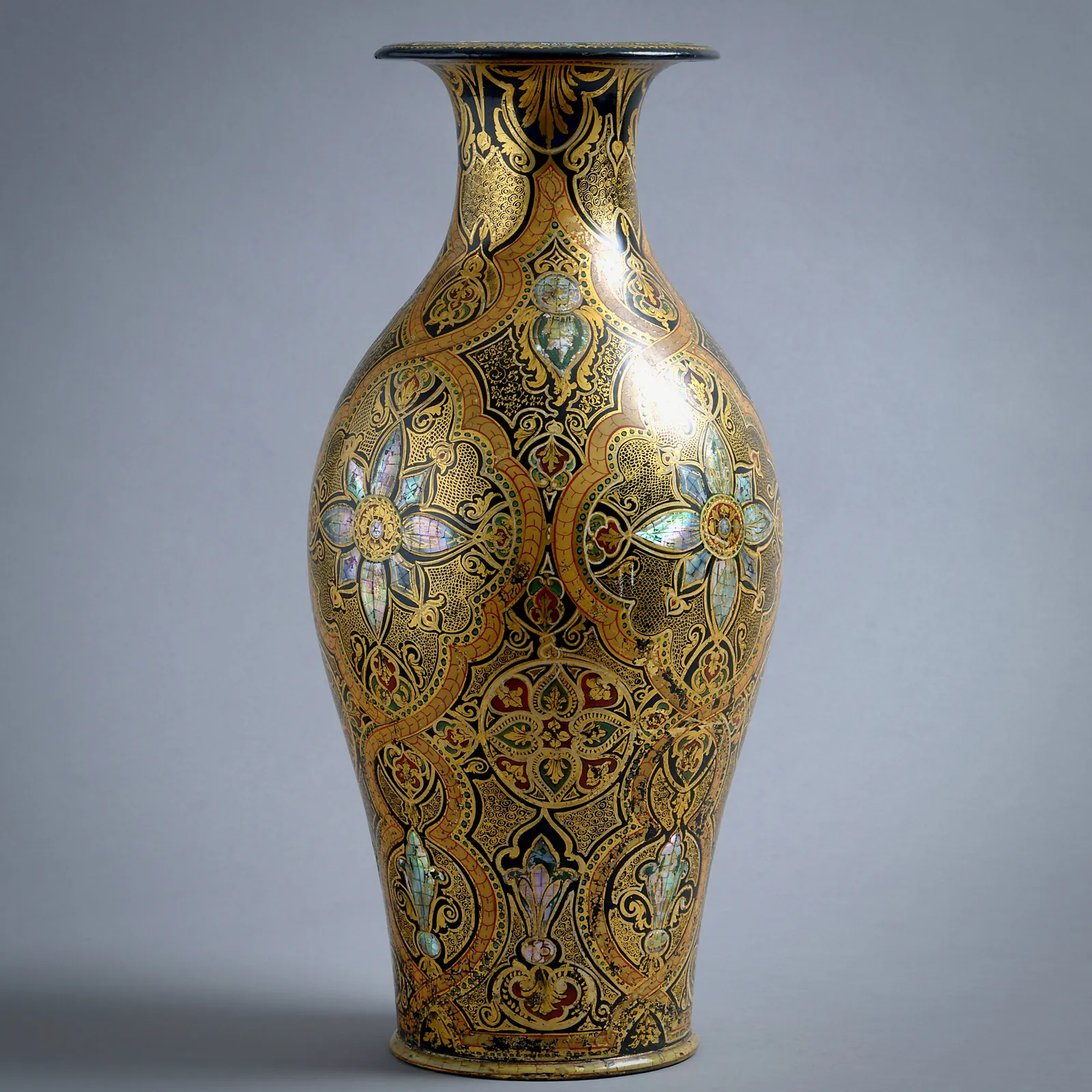 VICTORIAN MOTHER-OF-PEARL INLAID PÂPIER-MACHÉ VASE