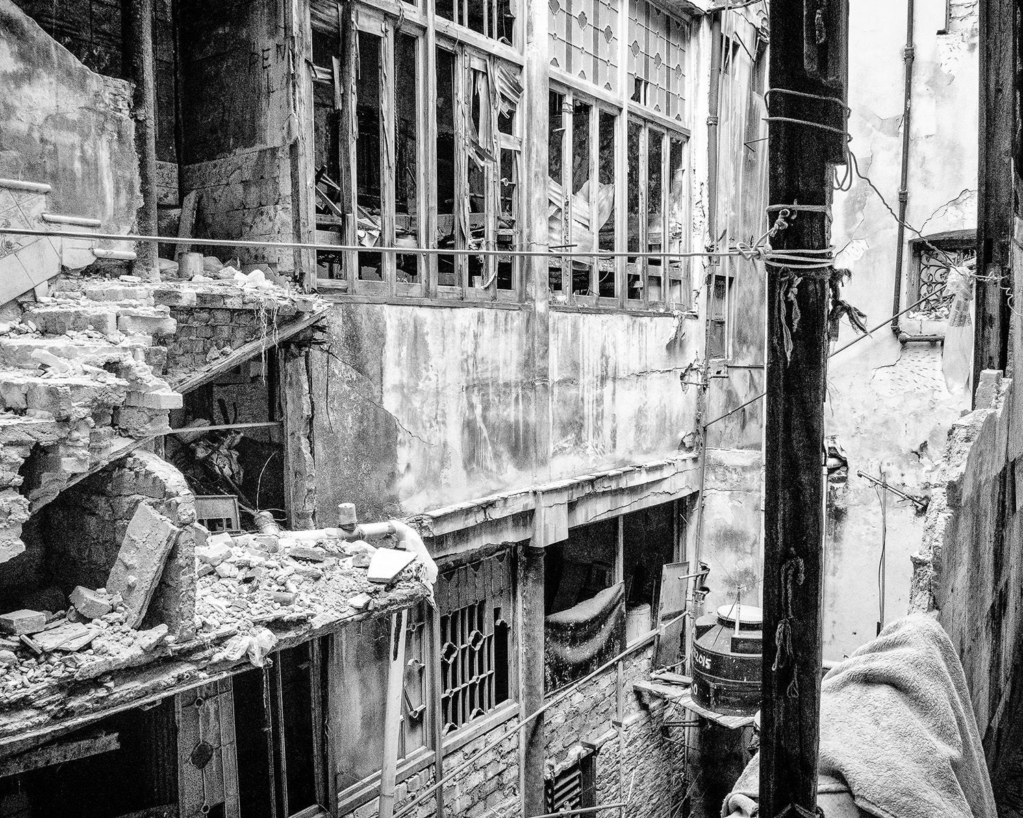 Catherine Adams, THE ACUTE CHARM OF RUIN & DEVELOPMENT, BUILDING 1.22 (MALECON), HAVANA, CUBA, 2017