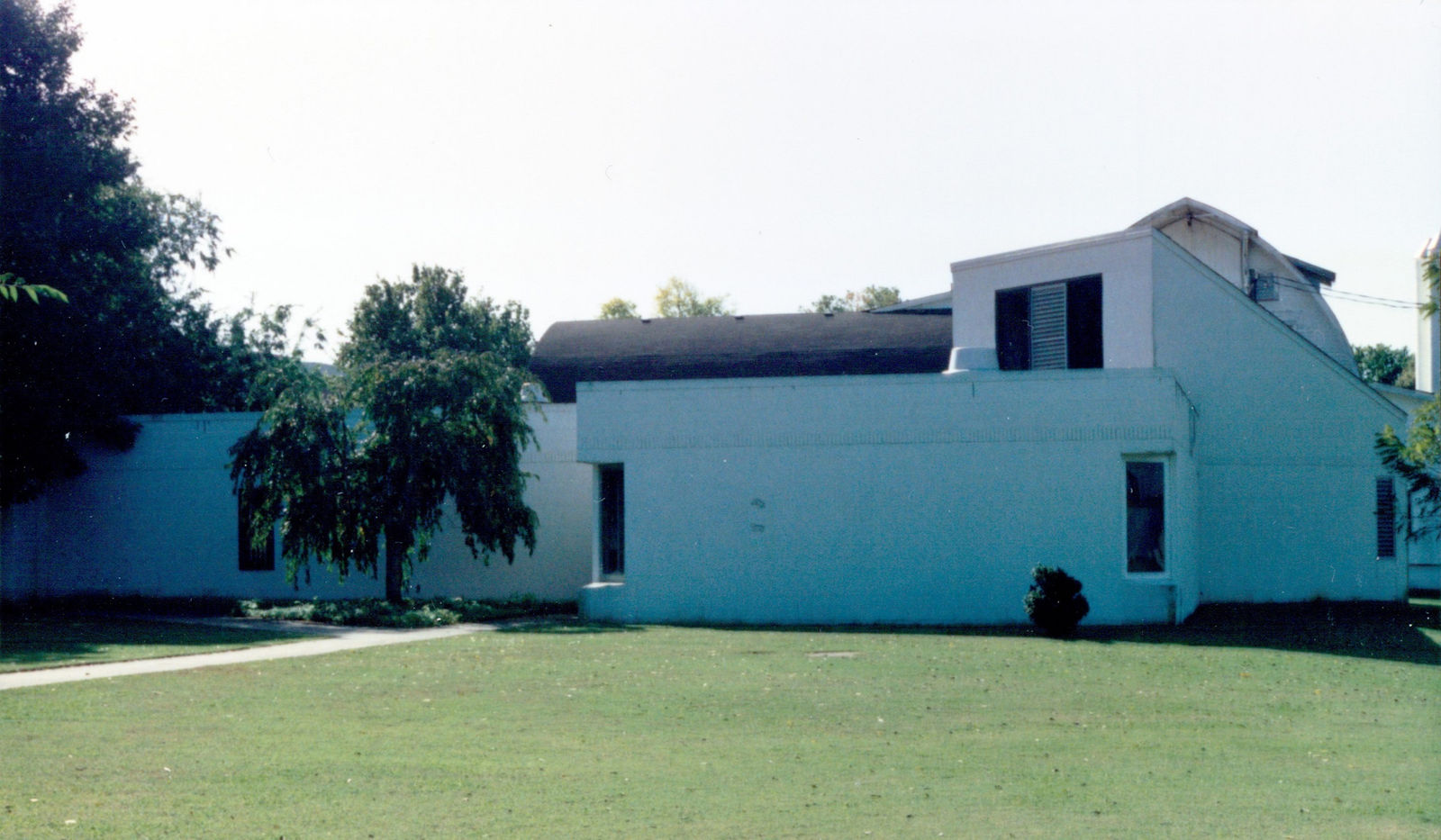 Art Barn Annex opens in 1976, 1976