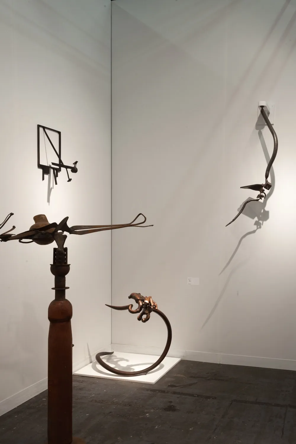 Richard Hunt, Hanging Form, 1962