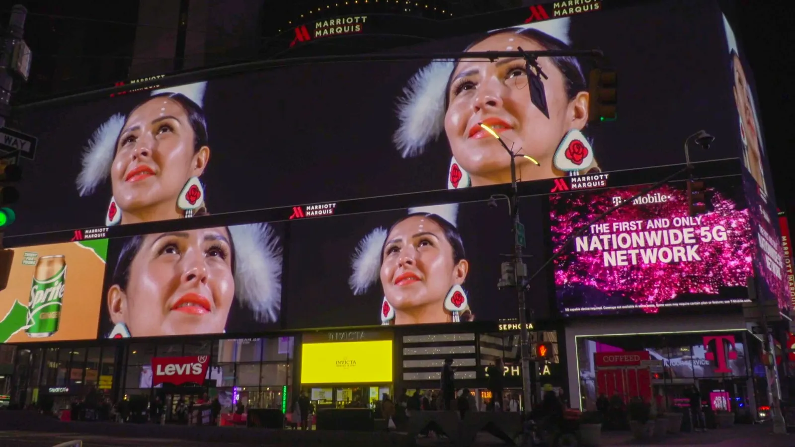 Jeffrey Gibson, SHE NEVER DANCES ALONE, 2020