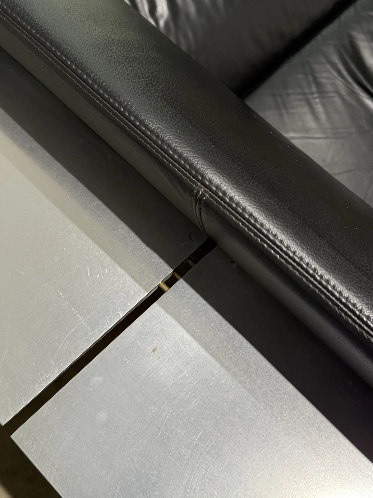 Philippe Starck, Paire de fauteuils Prince de Fribourg et Treyer, Ca. 1987