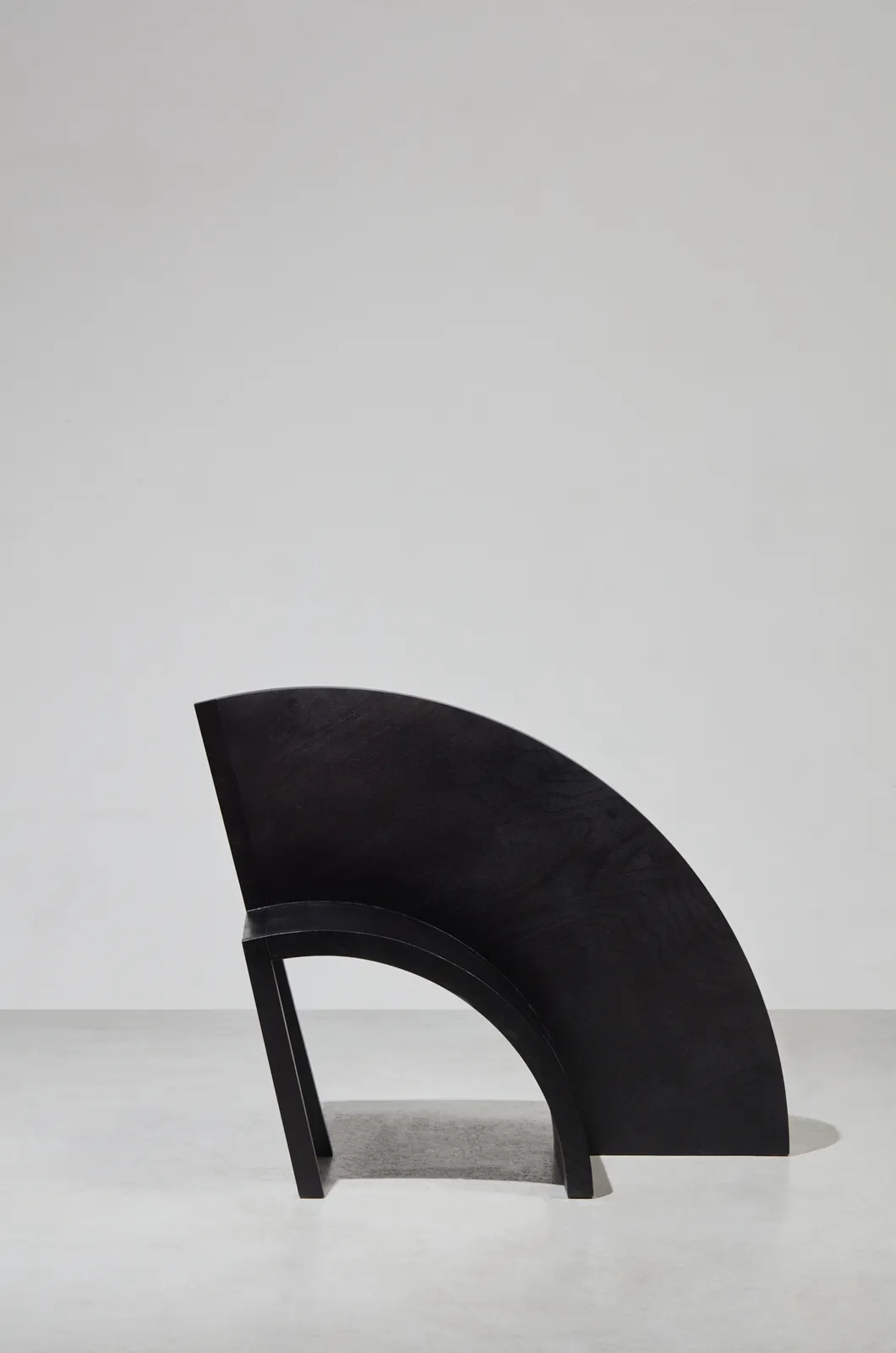 Paolo Pallucco (b. 1950), 100 sedie in una notte, Sedia 93 - Sedia scivolata fuori funzione fin sul fondo, 1990