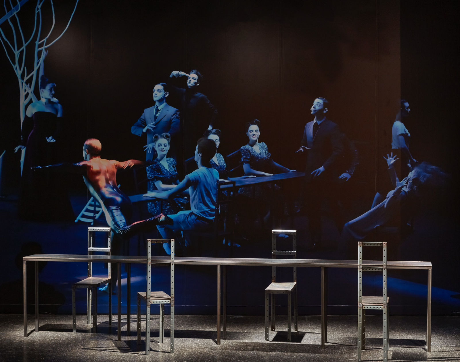 Robert Wilson, Table et 4 chaises Hamletmachine, 1986