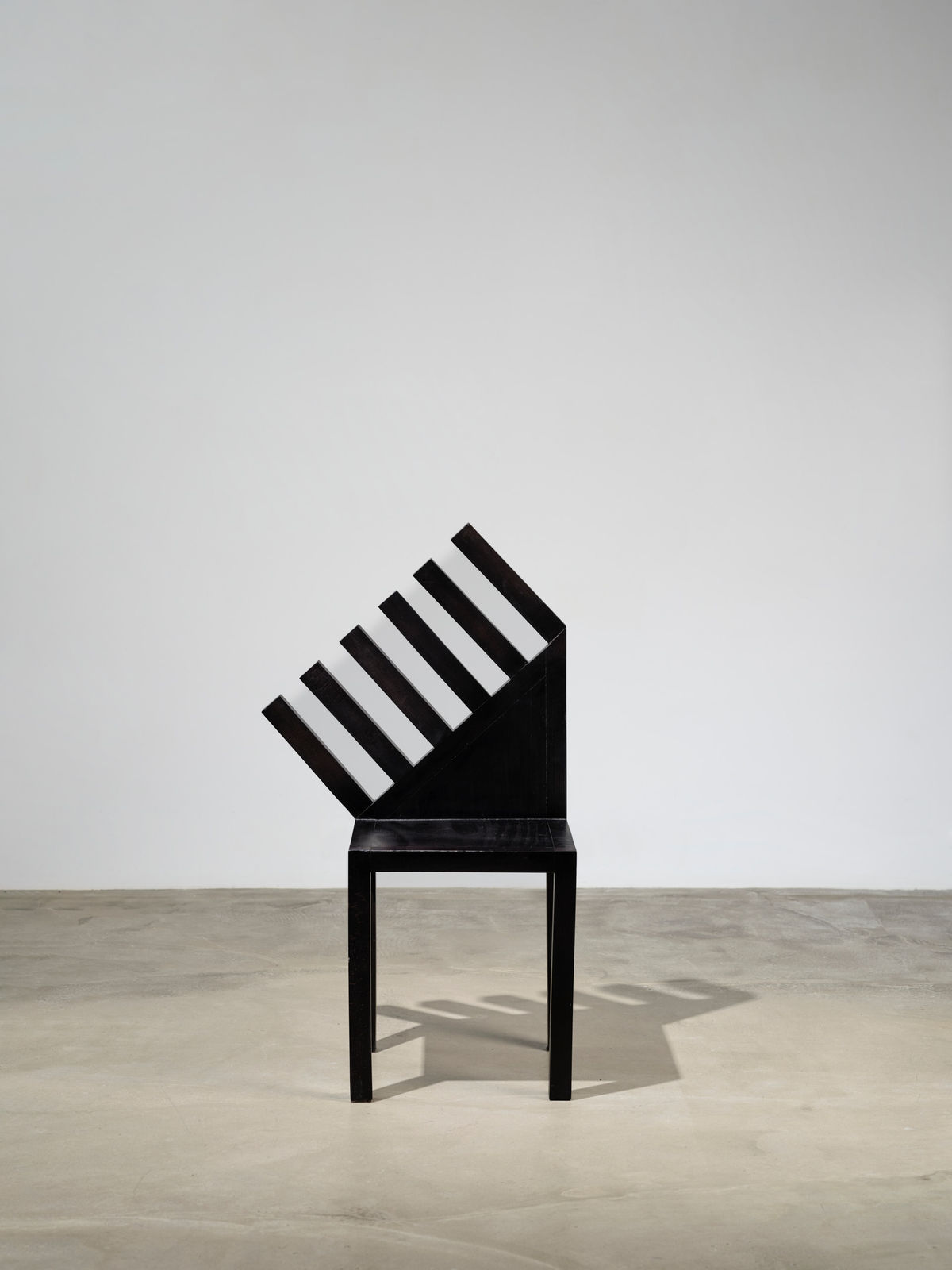 Paolo Pallucco, Sedia 92 - Sedia raggiante per propria geometria, 1990