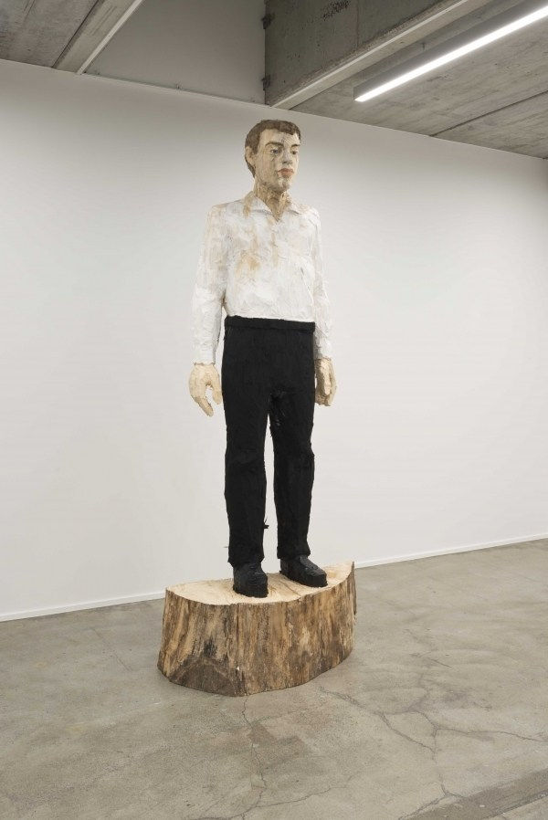 Stephan Balkenhol, Grosser Mann schwarz-weiss, 2017